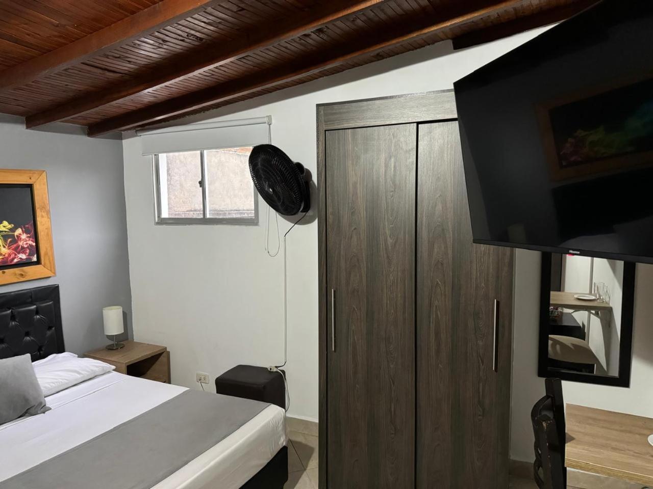 Hotel Gemas San Joaquin 1 Medellín Exteriér fotografie
