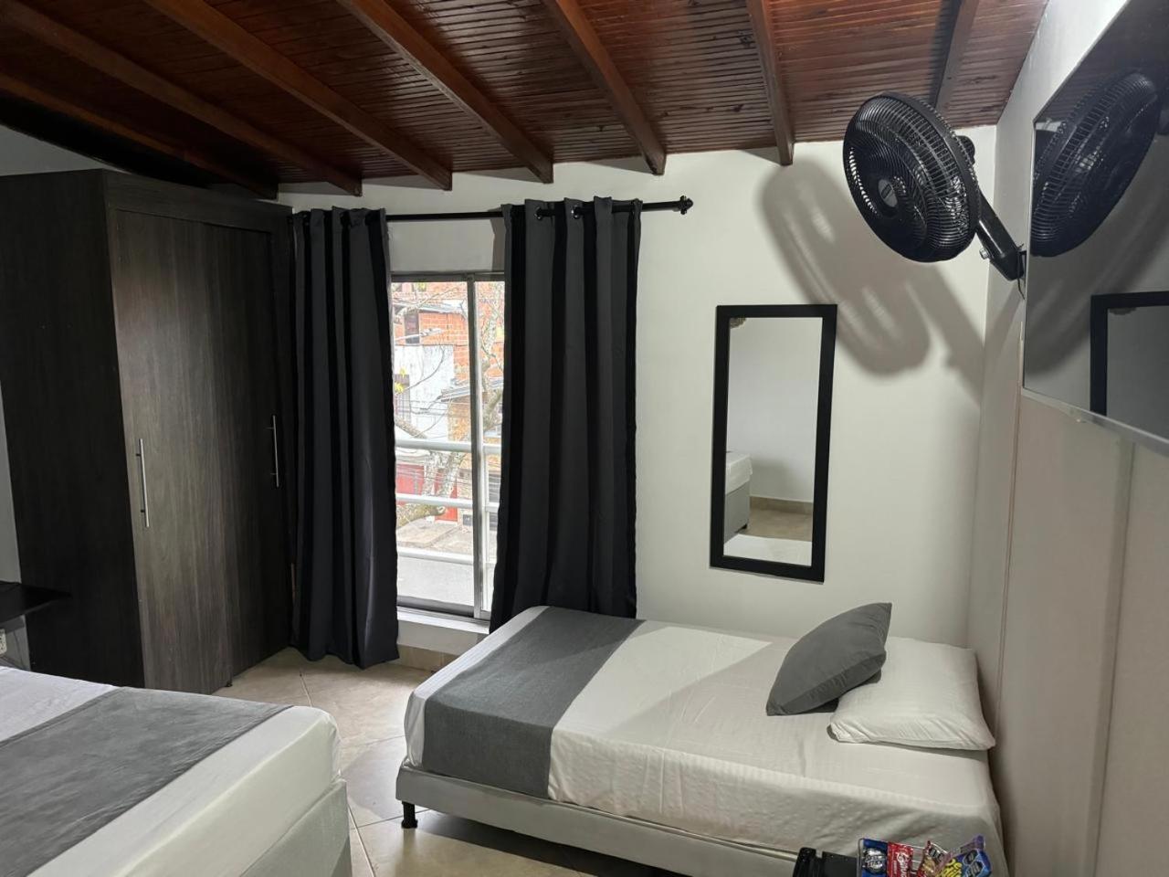 Hotel Gemas San Joaquin 1 Medellín Exteriér fotografie