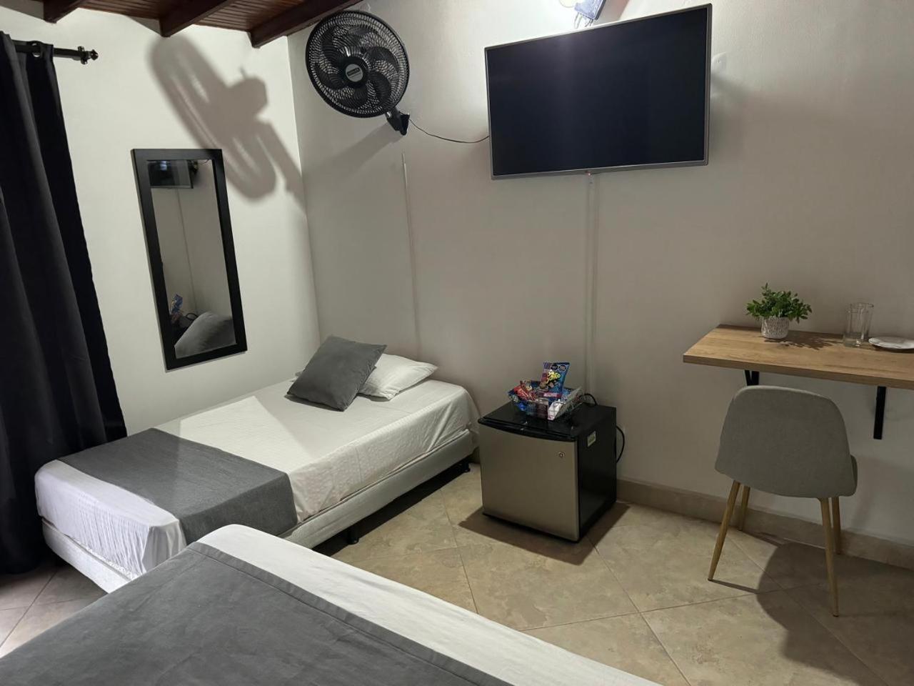 Hotel Gemas San Joaquin 1 Medellín Exteriér fotografie
