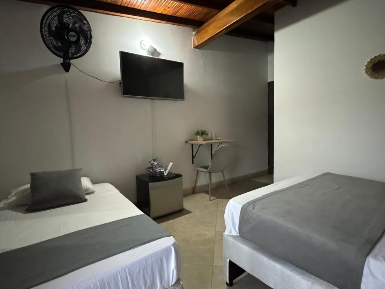 Hotel Gemas San Joaquin 1 Medellín Exteriér fotografie