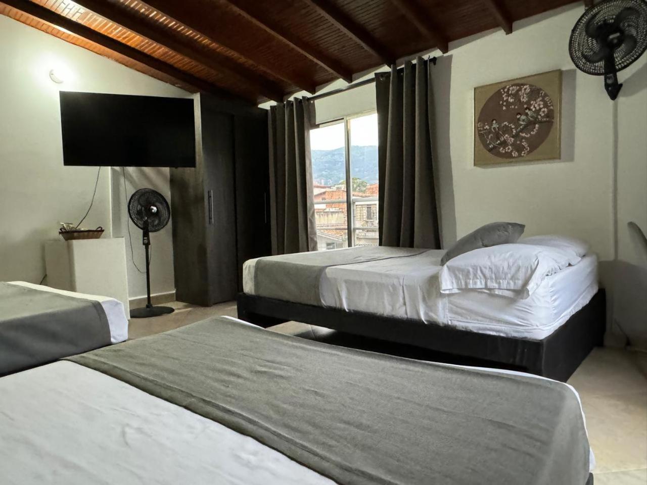 Hotel Gemas San Joaquin 1 Medellín Exteriér fotografie